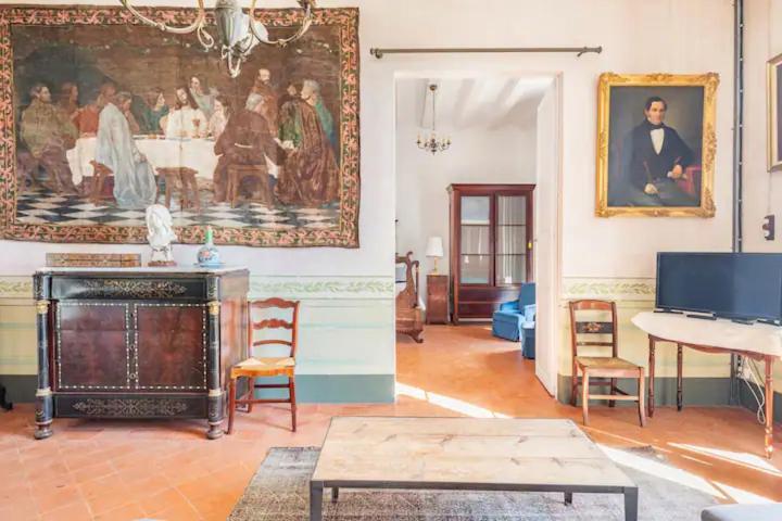 Rovira - Stunning Neoclassical Mansion, Just 20 Min Drive From Barcelona Center, Ideal For Groups And Families Gospodarstwo wiejskie