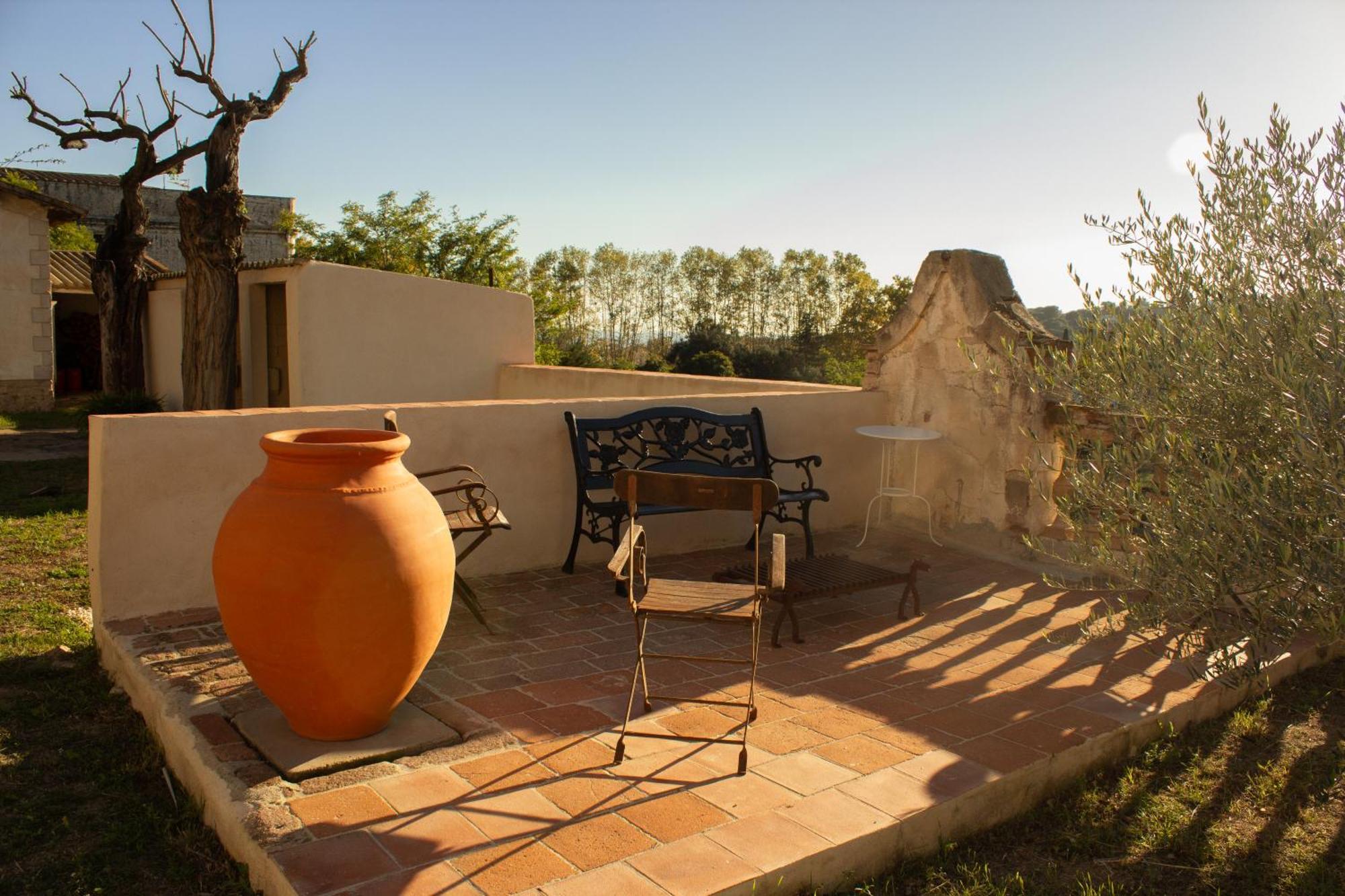 Country house Rovira: Neoclassical Mansion Near Barcelona *