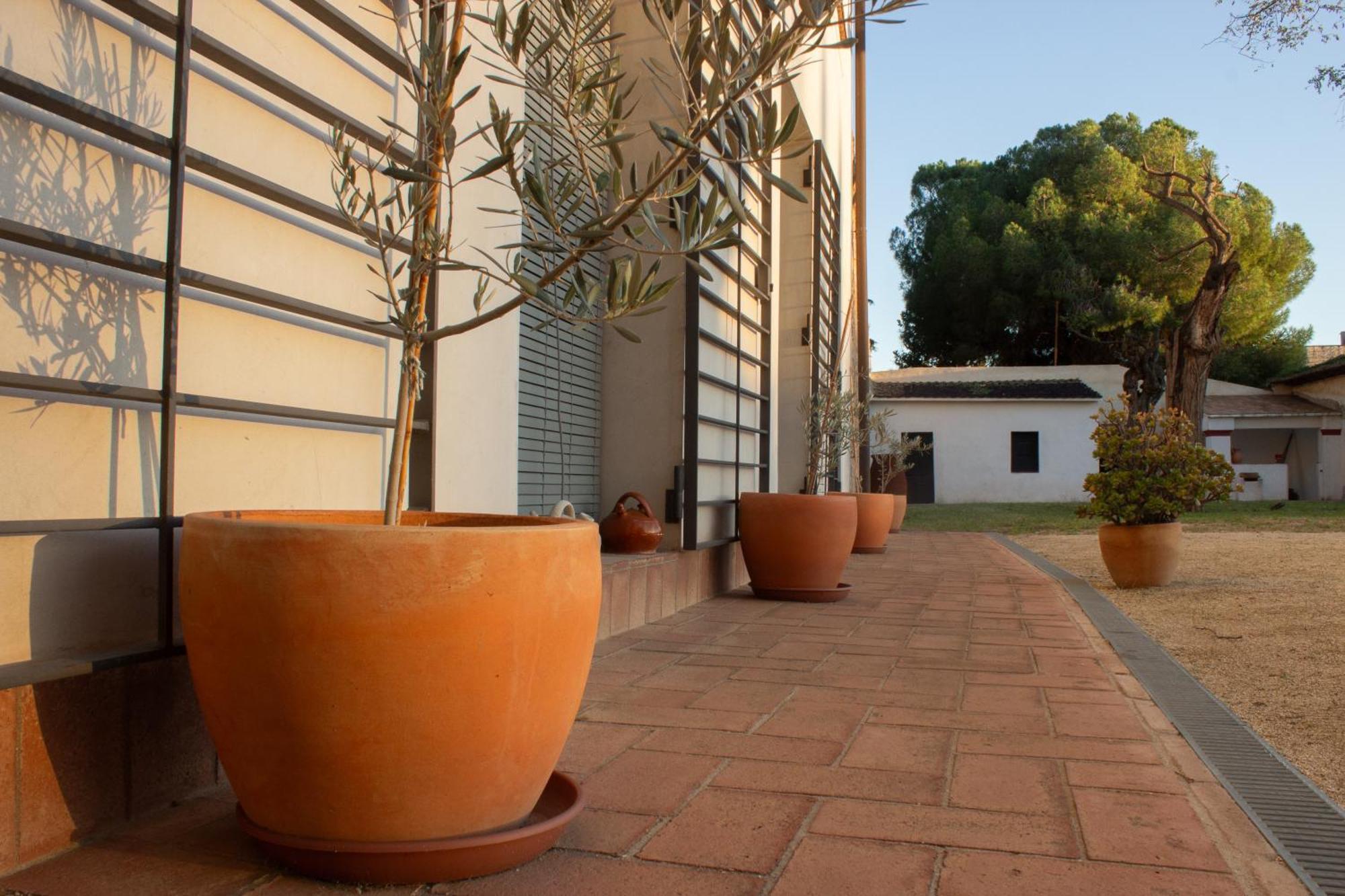 Rovira: Neoclassical Mansion Near Barcelona *