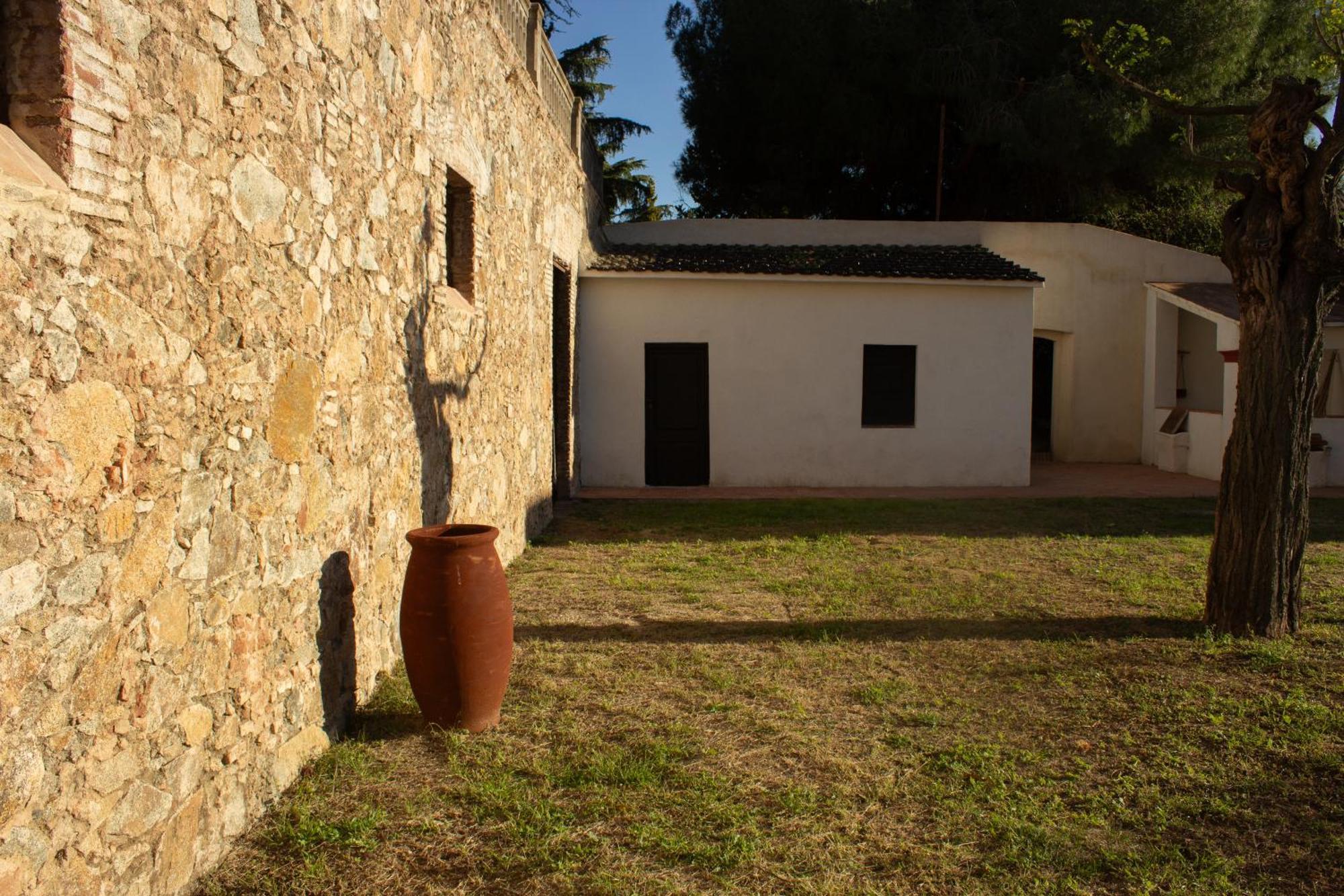 Country house Rovira: Neoclassical Mansion Near Barcelona Alella