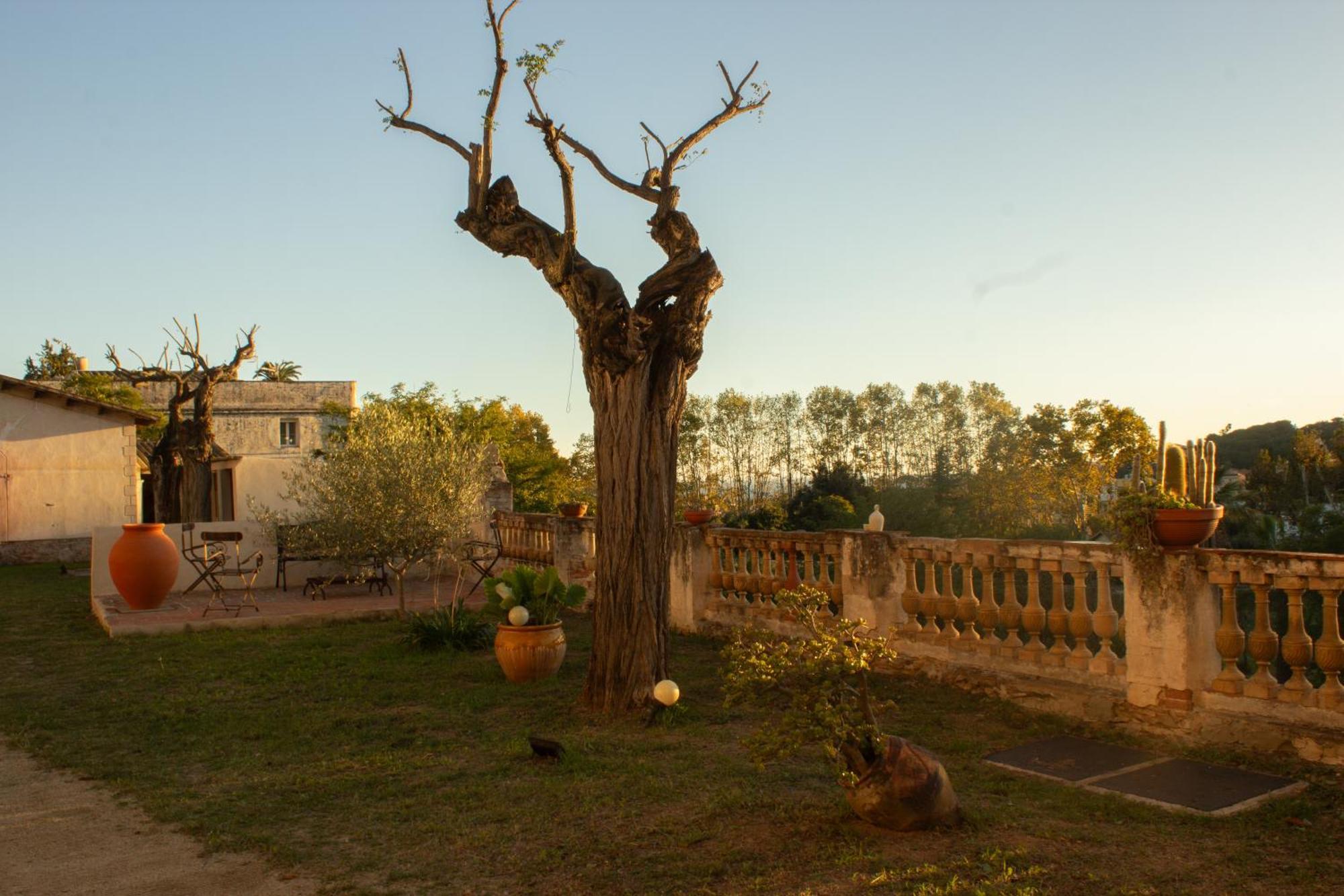 Country house Rovira: Neoclassical Mansion Near Barcelona