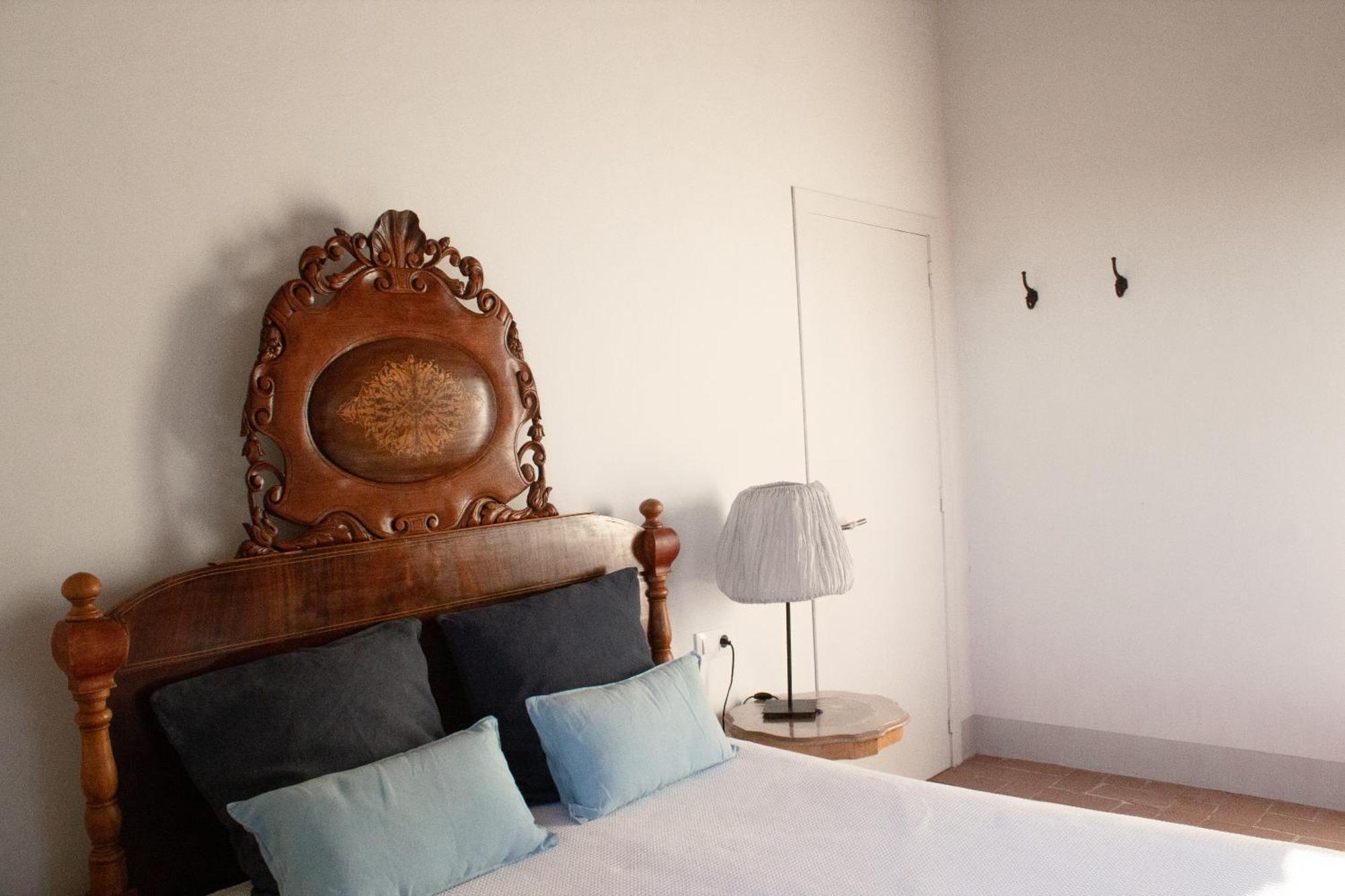 Rovira: Neoclassical Mansion Near Barcelona Country house Alella